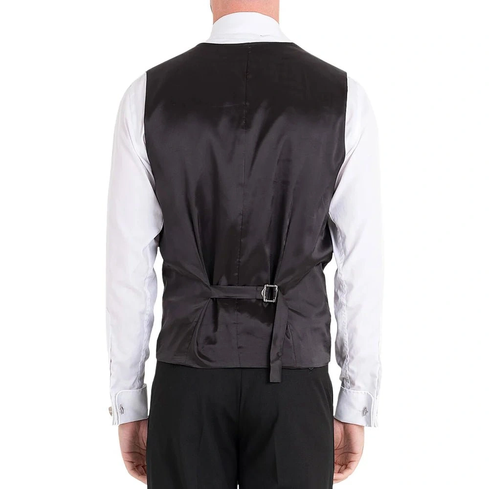 "Eleganza senza tempo: Giacca elegante nera slim fit per uomo."